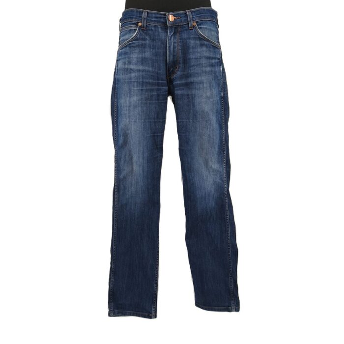 Vintage jeans Wrangler 1947, front view showing classic straight fit denim trousers for men.