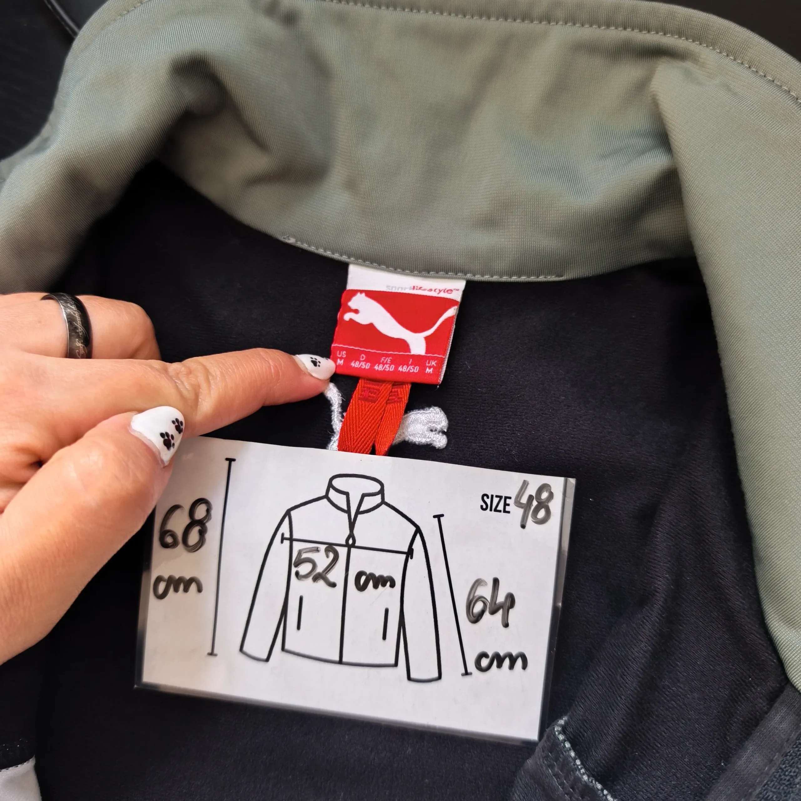 PUMA Vintage vintage style hoodies black white Retro-sporty-style zip-up track jacket detail